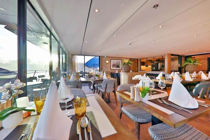 Viva Cruises Viva Two - Bistro 7.jpg